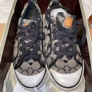 Coach Barrett Signature Black and White Shoe size 6.5M